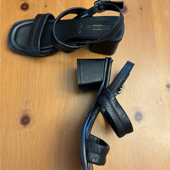 👡SAKS Fifth Avenue Black Leather Block heel Slingbacks. Size 37. ✨Host Pick✨ - Picture 6 of 12